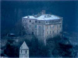 4 - Suggestiva immagine del castello innevato
